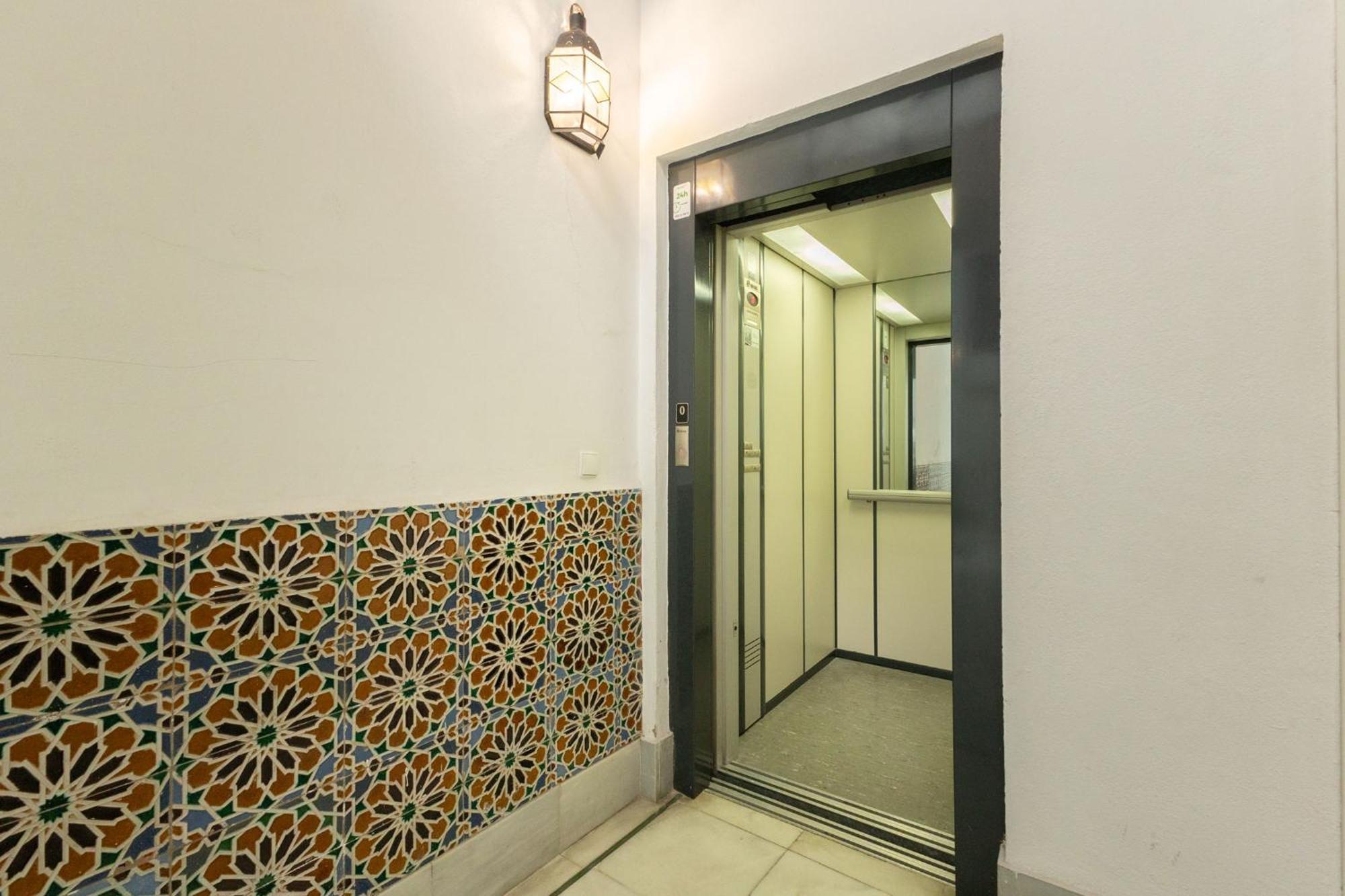 Charming 2 Bedroom Boutique Triplex Apartment With Private Terrace At Seville City Center By Ocityzen Εξωτερικό φωτογραφία